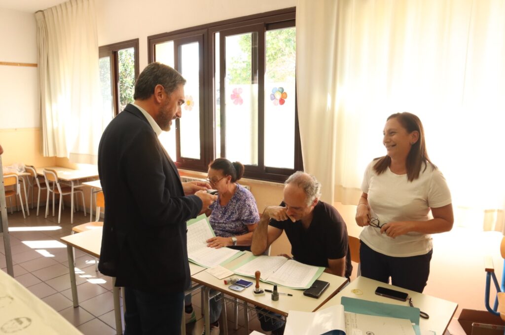 Nicola Irto al voto per le elezioni suppletive di reggio calabria