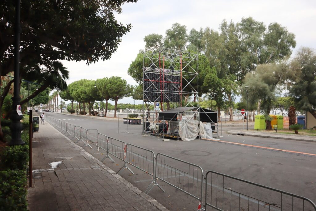 Palco allestito Festa Madonna Reggio Calabria
