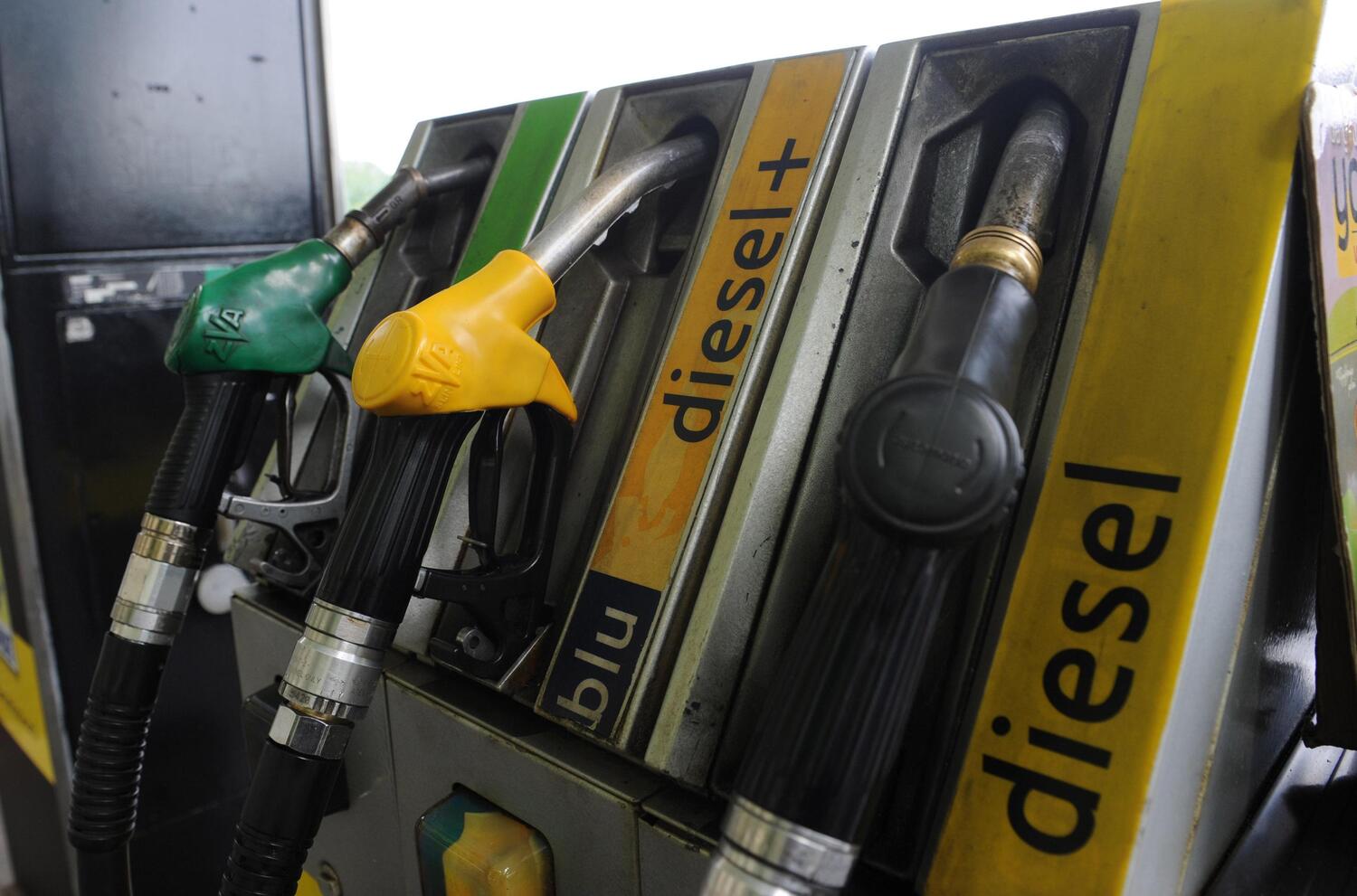 Pompa di benzina distributore