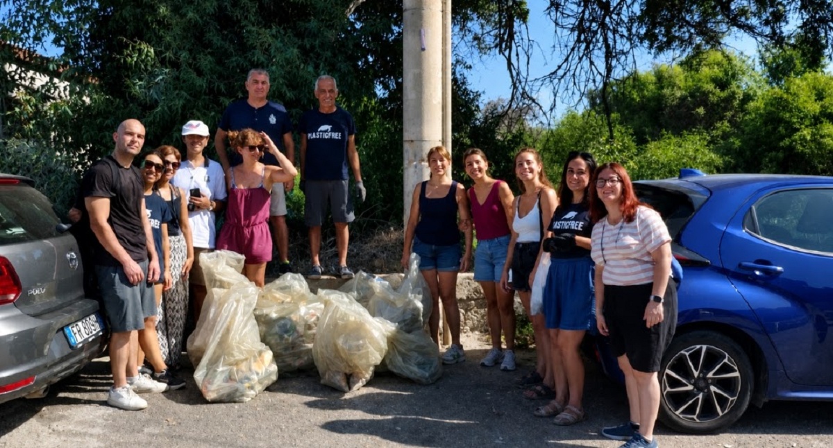 Sea & Rivers di Plastic Free