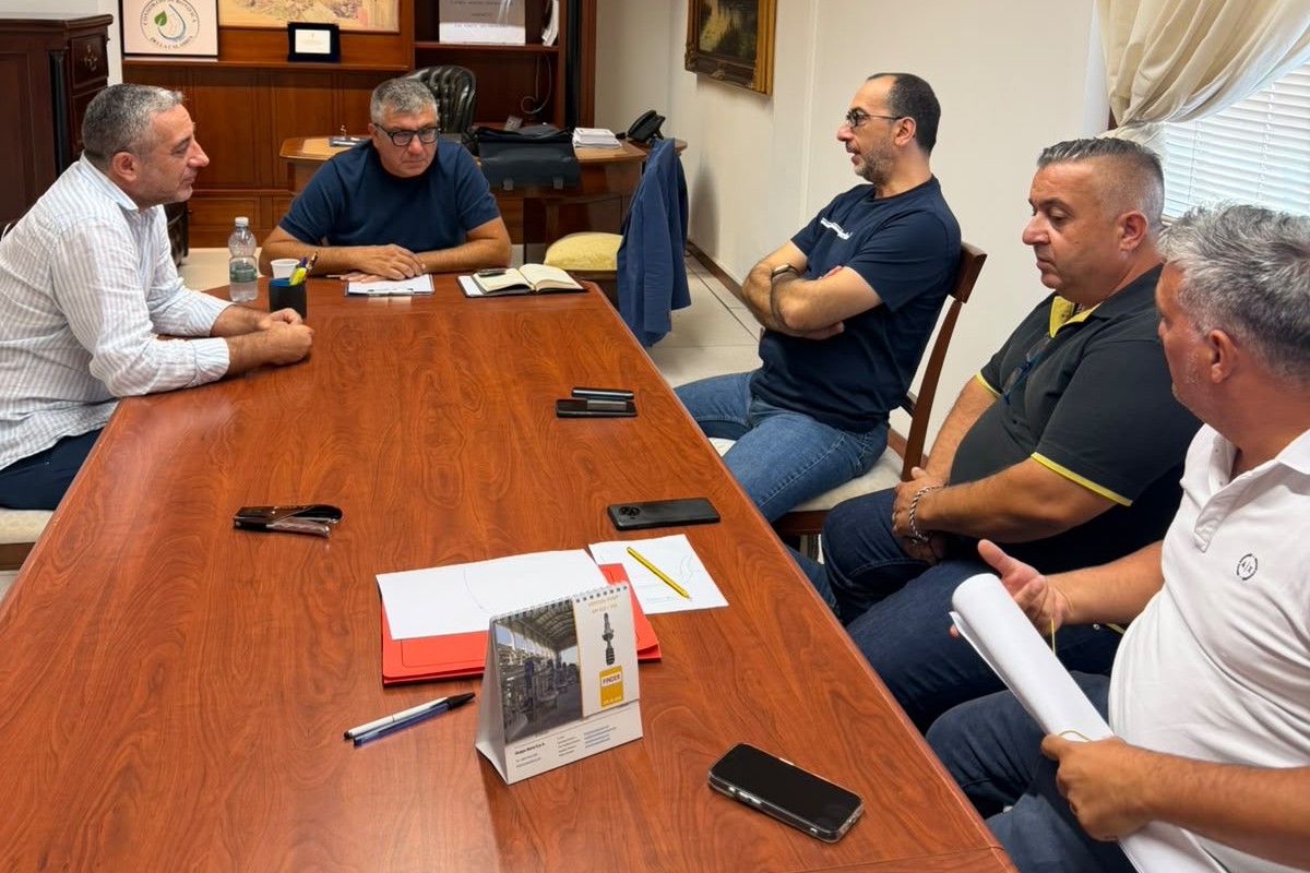 Sindaco Gianpaolo Iacobini e commissario del Consorzio unico di Bonifica della Calabria, Giacomo Giovinazzo
