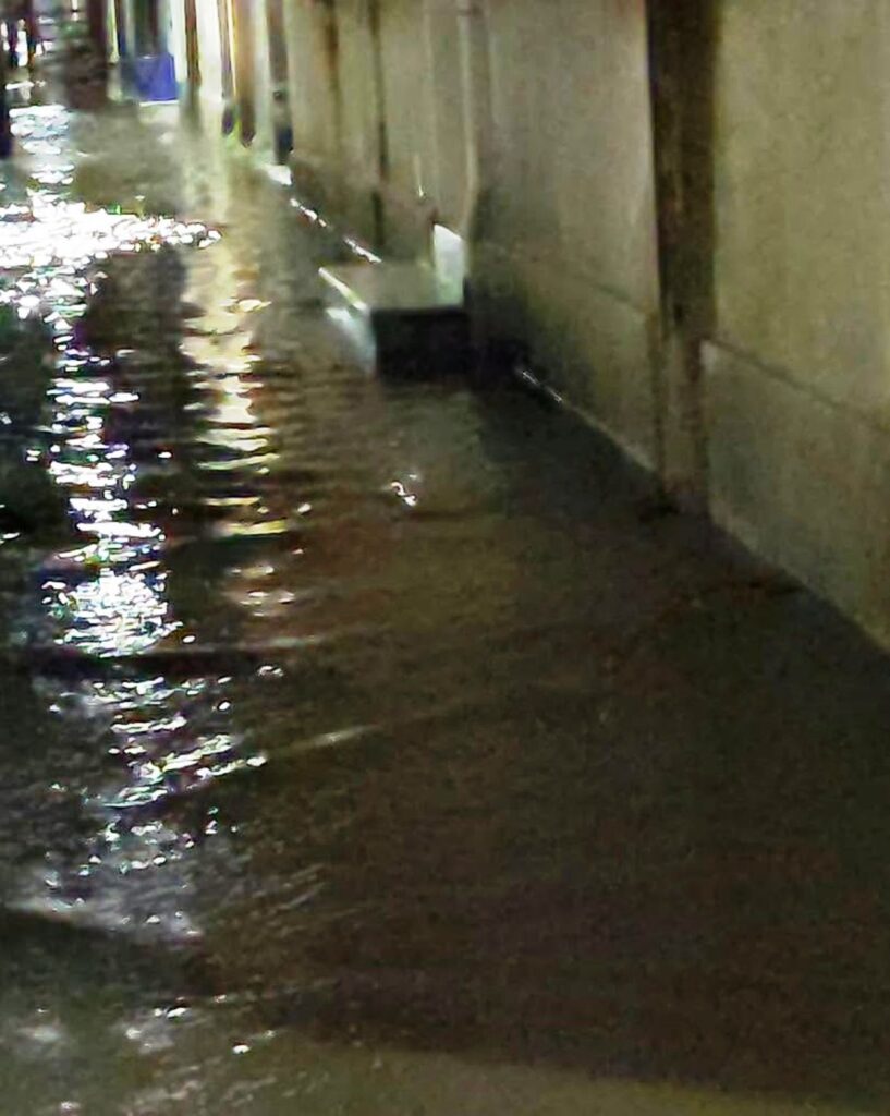 allagamenti viale galileo galilei con la pioggia