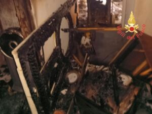 appartamento in fiamme lamezia