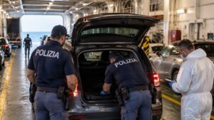 cadavere traghetto