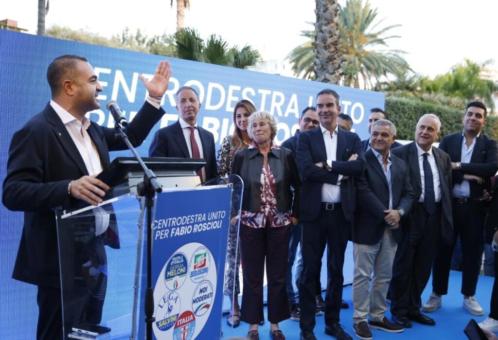 cannizzaro parla dal palco dopo vittoria roscioli