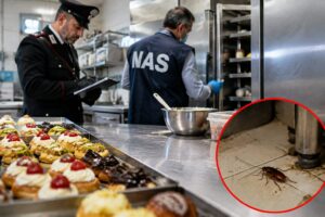 carabinieri nas blatte in un bar