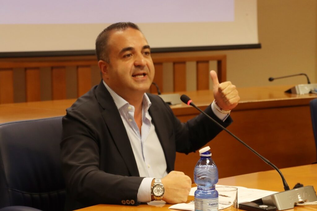 conferenza cannizzaro occhiuto su aeroporto