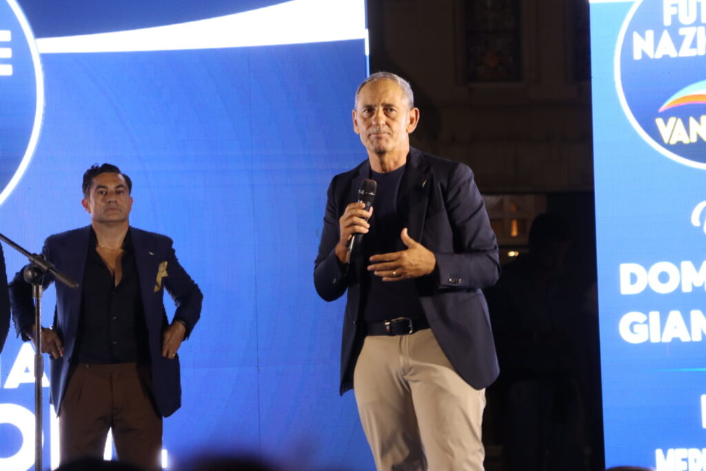 evento futuro nazionale a reggio calabria con giannetta e vannacci (10)