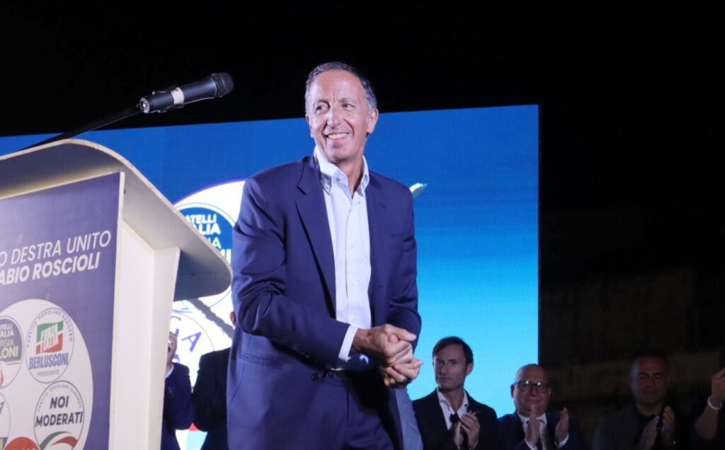 fabio roscioli all'evento di piazza duomo per la chiusura della campagna elettorale per le elezioni suppletive di reggio calabria