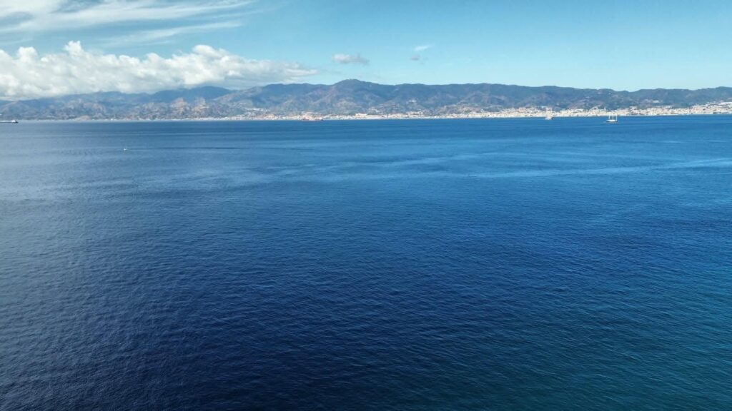 gallico marina dall'alto domenica mattina 13 settembre 2026