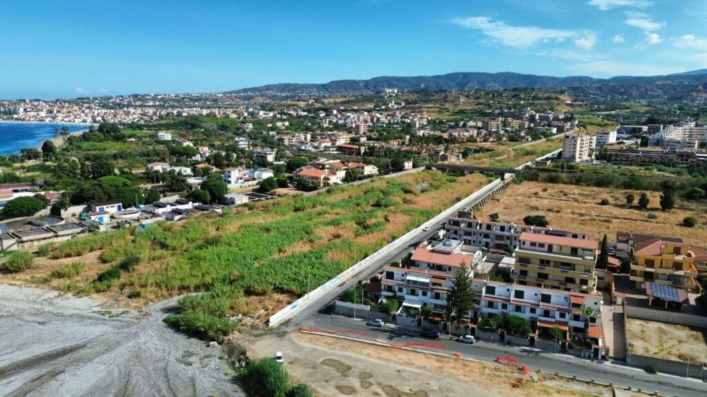 gallico marina dall'alto domenica mattina 13 settembre 2026