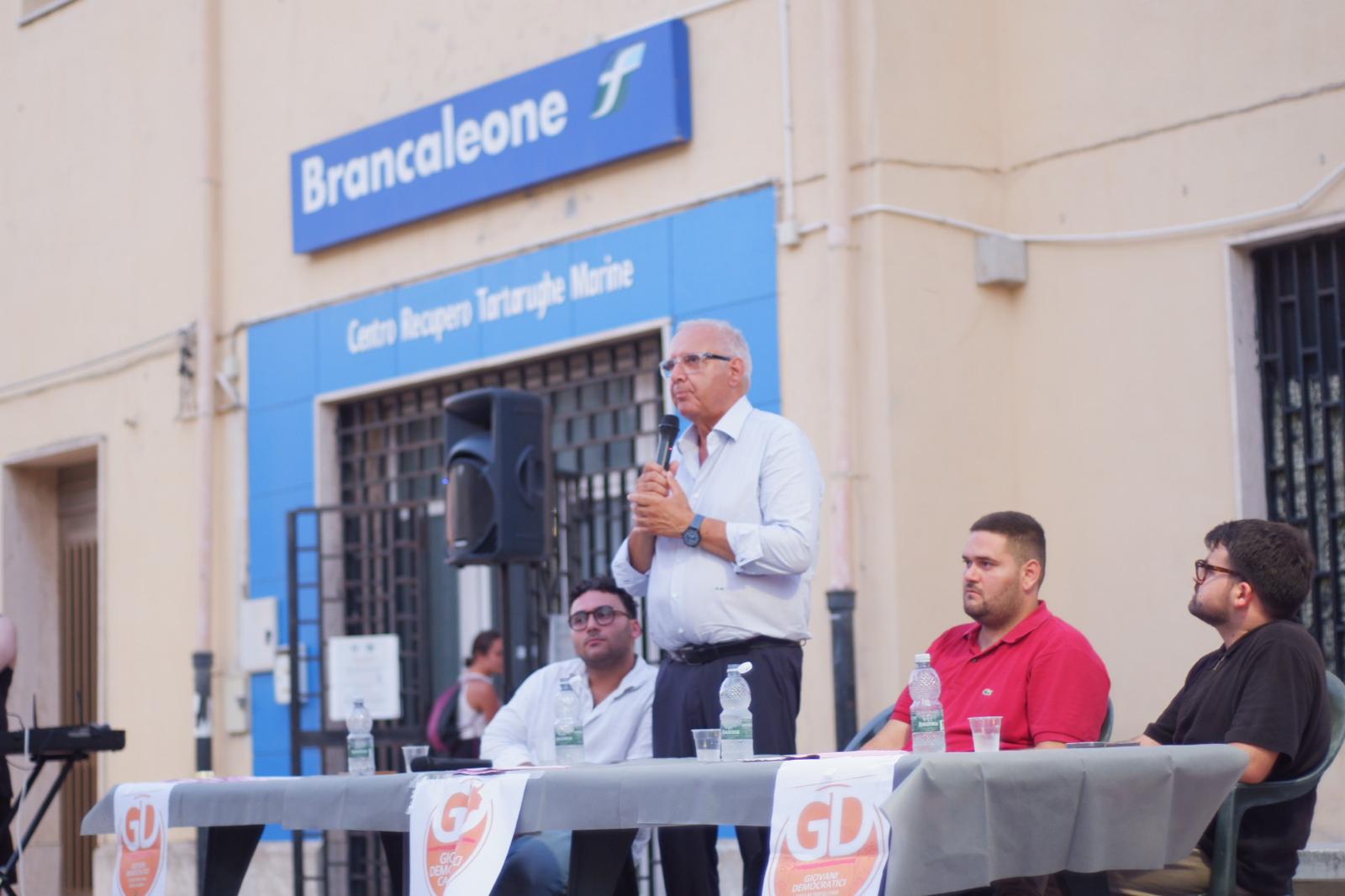 giovani democratici a brancaleone con frank benedetto 2
