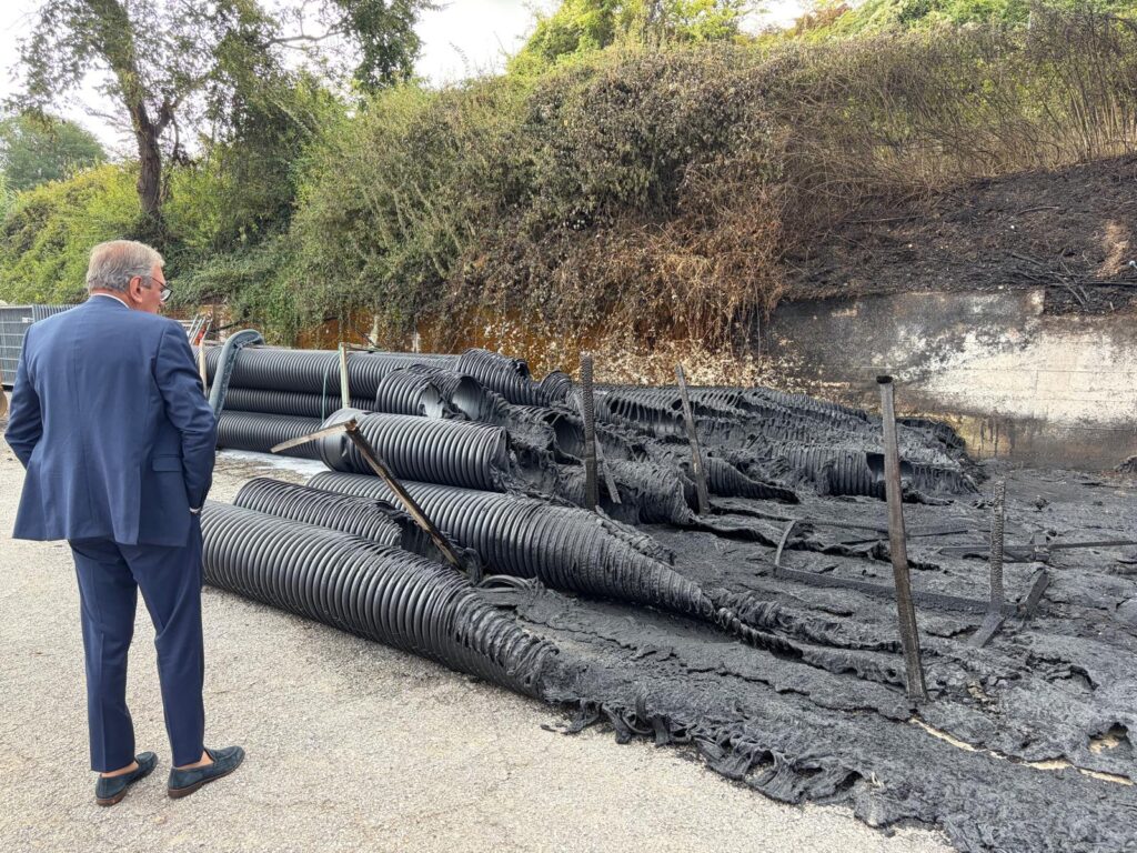 incendio cantiere maione
