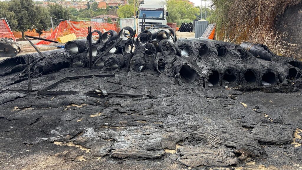 incendio cantiere maione