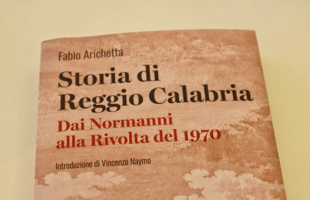 libro storia di reggio calabria dai normanni alla rivolta del 1970