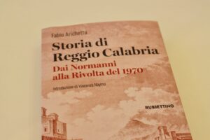 libro storia di reggio calabria dai normanni alla rivolta del 1970