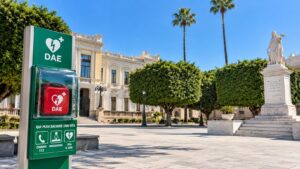 postazione salvavita defibrillatore DAE a Piazza Italia