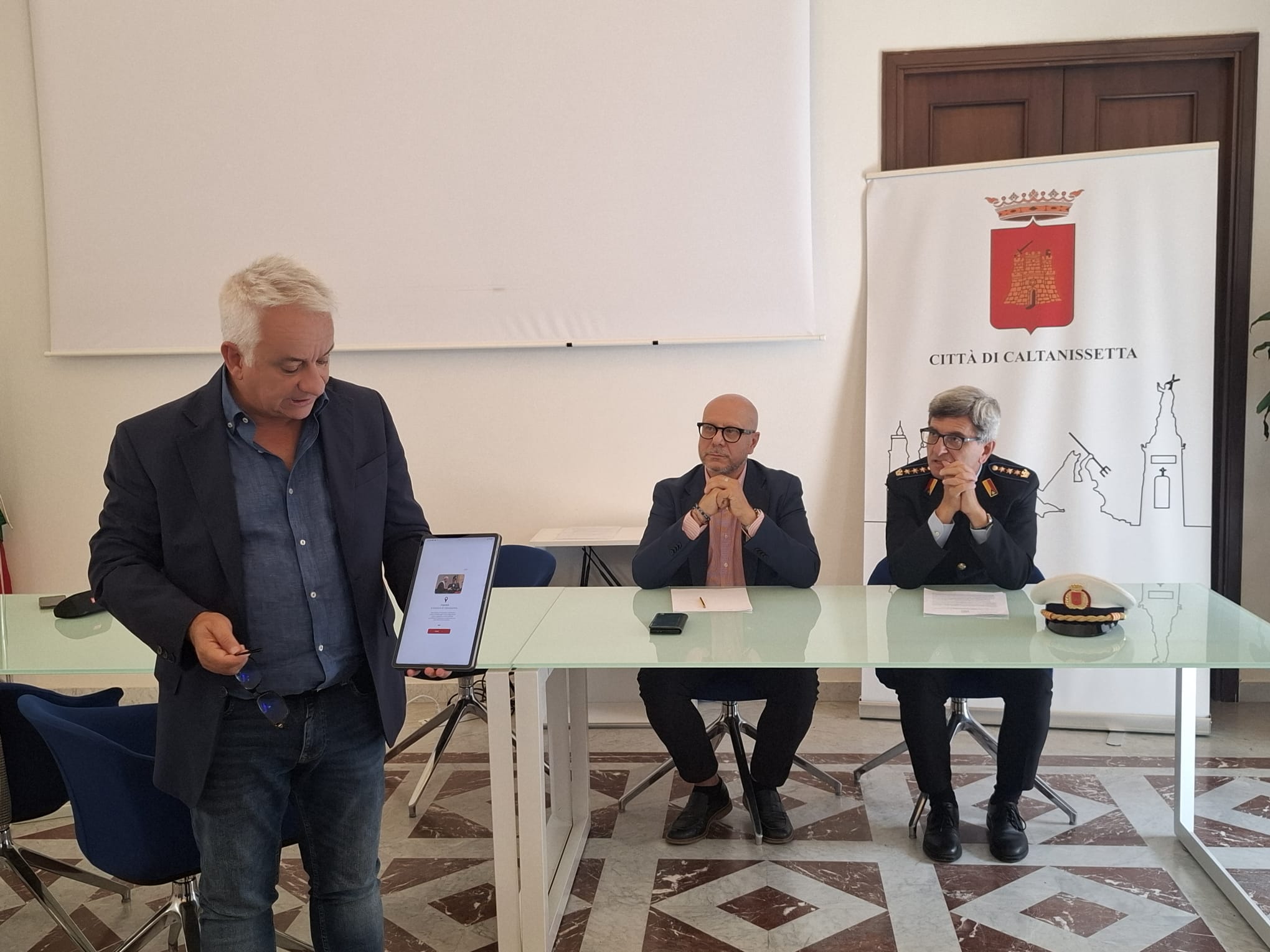 presentazione dell’app del Comune di Caltanissetta