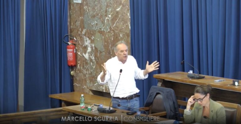 Messina, Consiglio comunale infuocato sui debiti fuori bilancio: nuovo scontro tra Scurria e Minutoli
