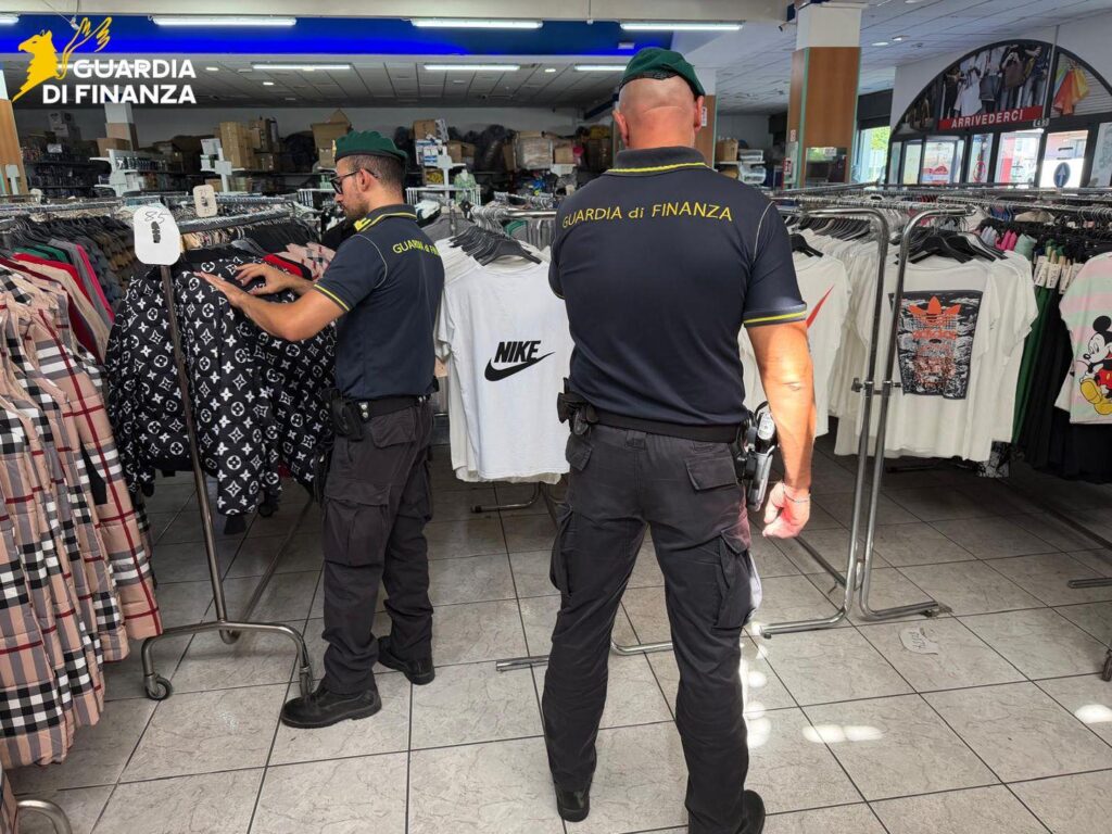 sequestro capi contraffatti