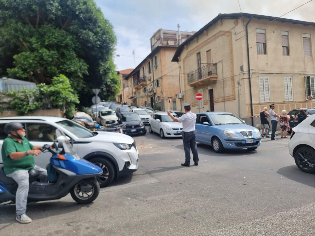 traffico bloccato via piave incendio santa caterina