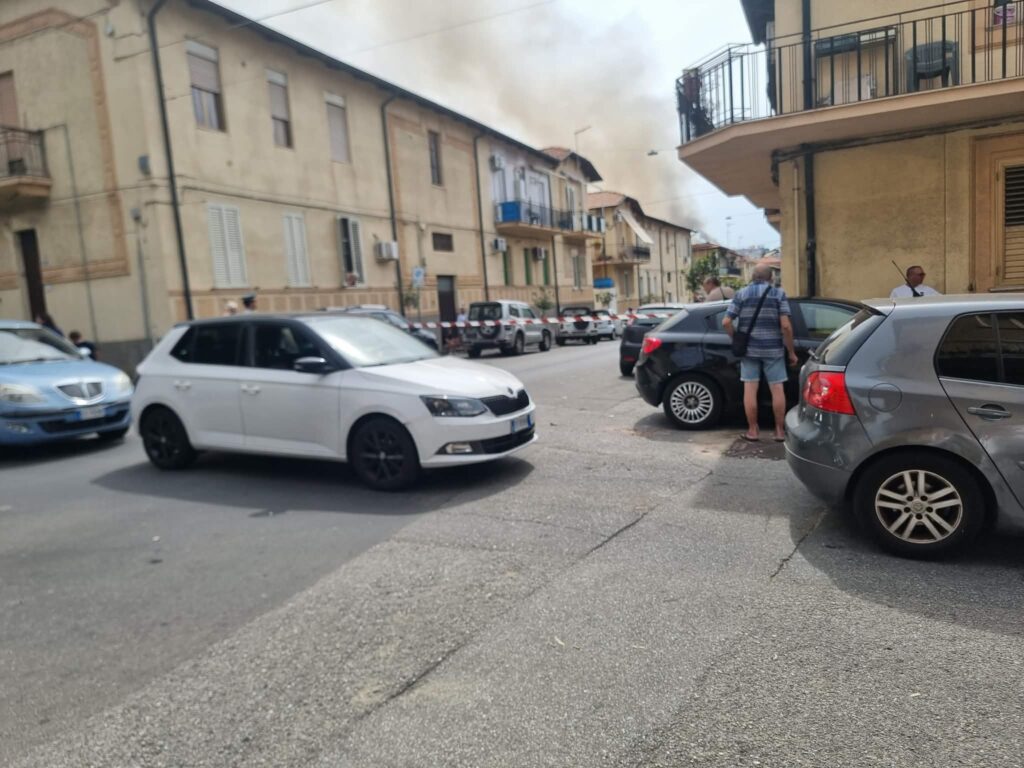 traffico bloccato via piave incendio santa caterina