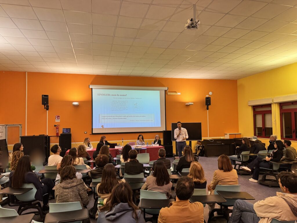 Americo_e_sala_piena