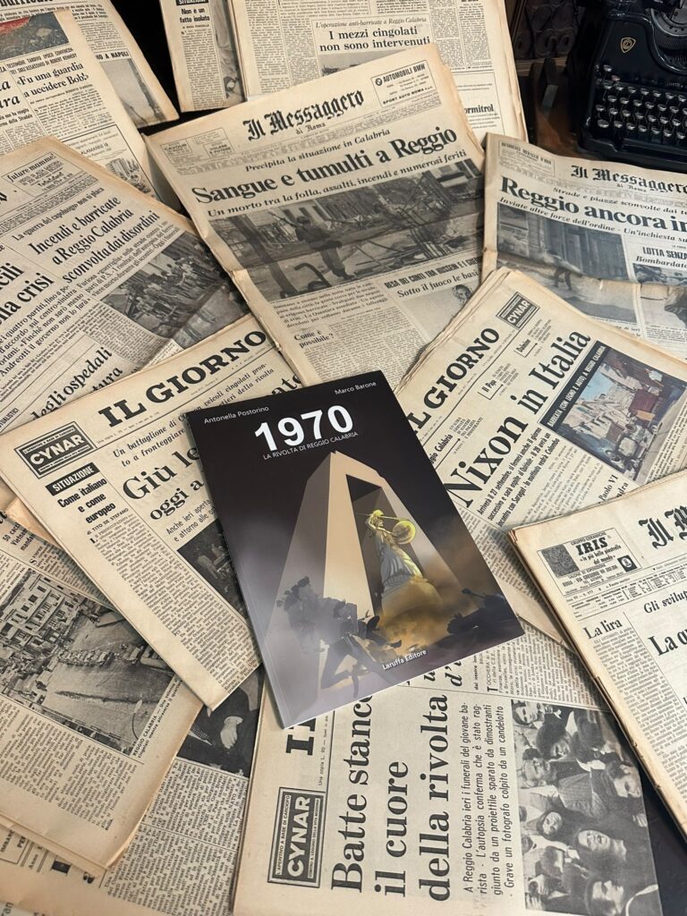 1970. La Rivolta di Reggio Calabria - Fumetto e quatidiani storici