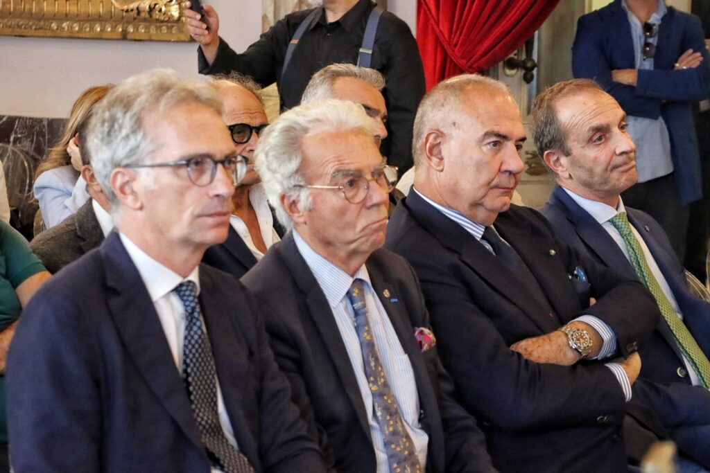 Accordo con Grasse per ingresso Reggiog Calabria nel club europeo città del profumo