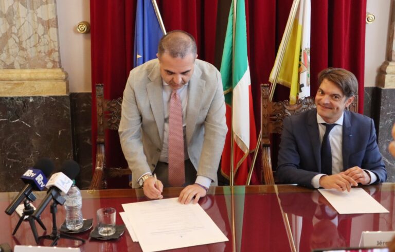 Reggio Calabria nella élite mondiale del profumo, gli annunci di Cannizzaro: l’atteso evento di gennaio e la rivelazione delle multinazionali sul bergamotto | INTERVISTA
