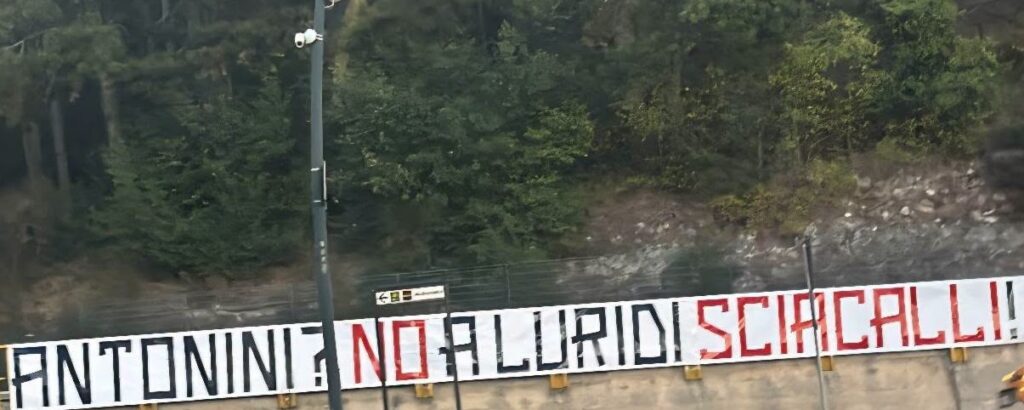 Campobasso striscione contro Antonini