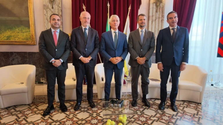 Reggio Calabria capitale del tennis. Presentate le Next Gen ATP Finals: grandi investimenti e progetti internazionali per il futuro! | FOTO