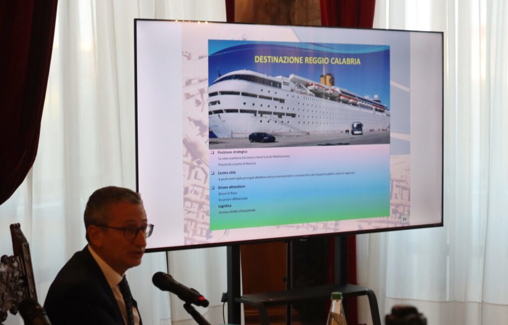 Conferenza stampa porti Reggio e Messin con Cannizzaro e Basile