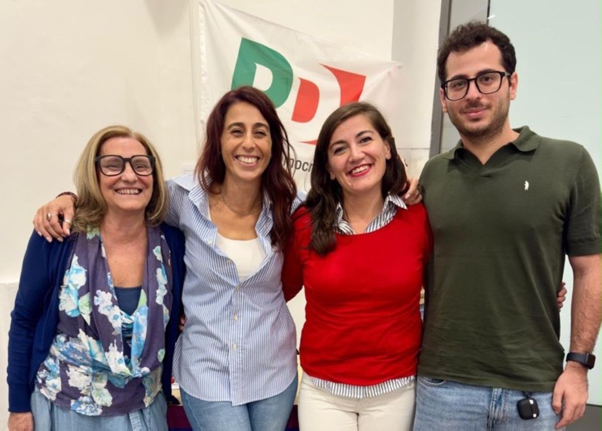 Eliana Ciappina con il nuovo gruppo di lavoro circolo PD Palmi
