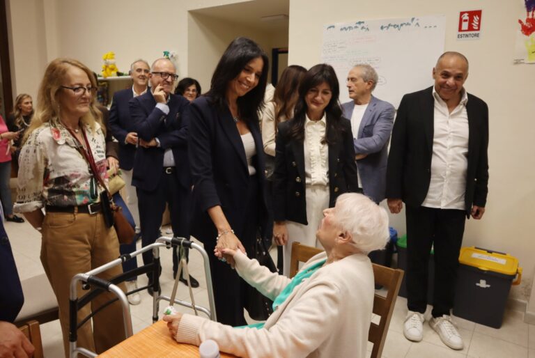 Giusi Princi visita ex Ricoveri Riuniti