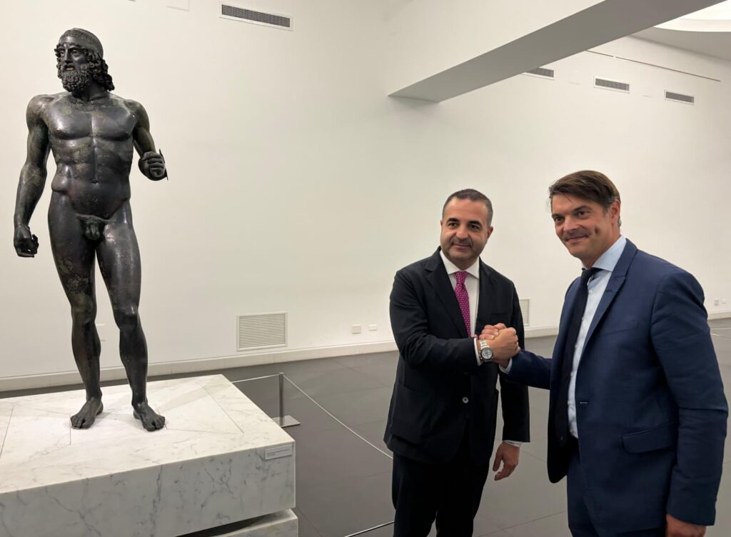 Il Sindaco di Grasse in Francia Jérôme Viaud e Francesco Cannizzaro in visita ai Bronzi di Riace al Museo