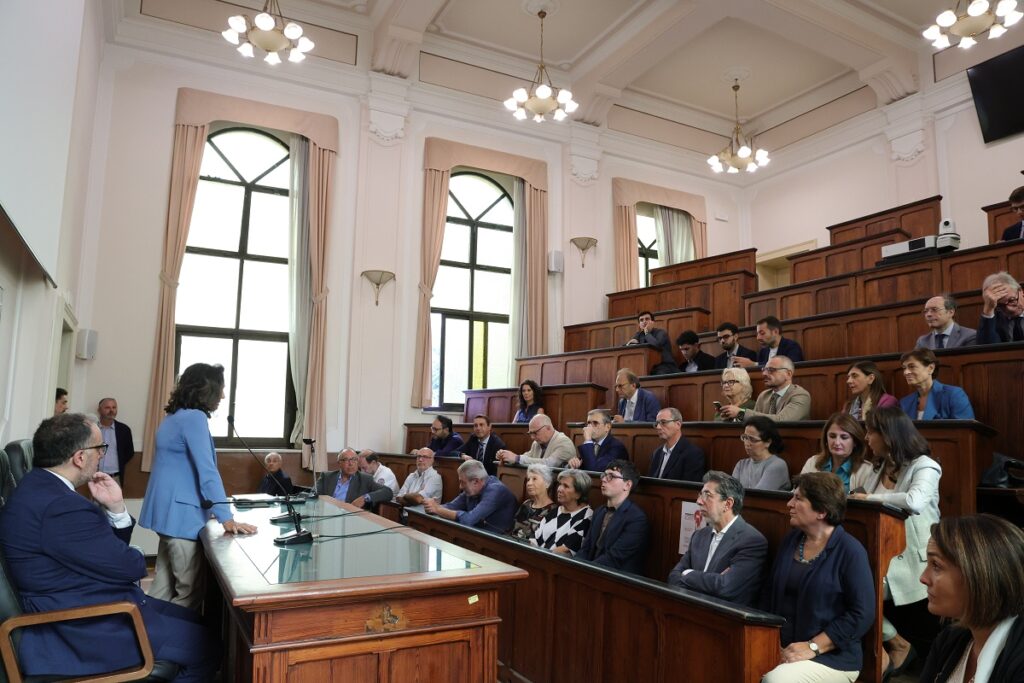 Intitolata Aula Unime prof. Mario Centorrino