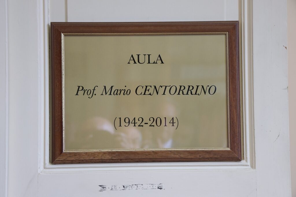 Intitolata Aula Unime prof. Mario Centorrino