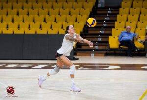 Margo Dzunik puliservice volley