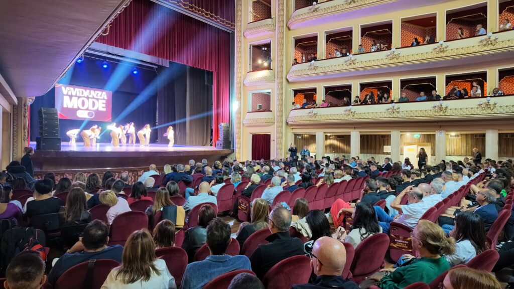 Presentazione Domotek Volley al Teatro Cilea