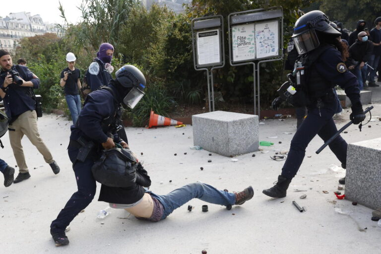 Proteste studenti Francia