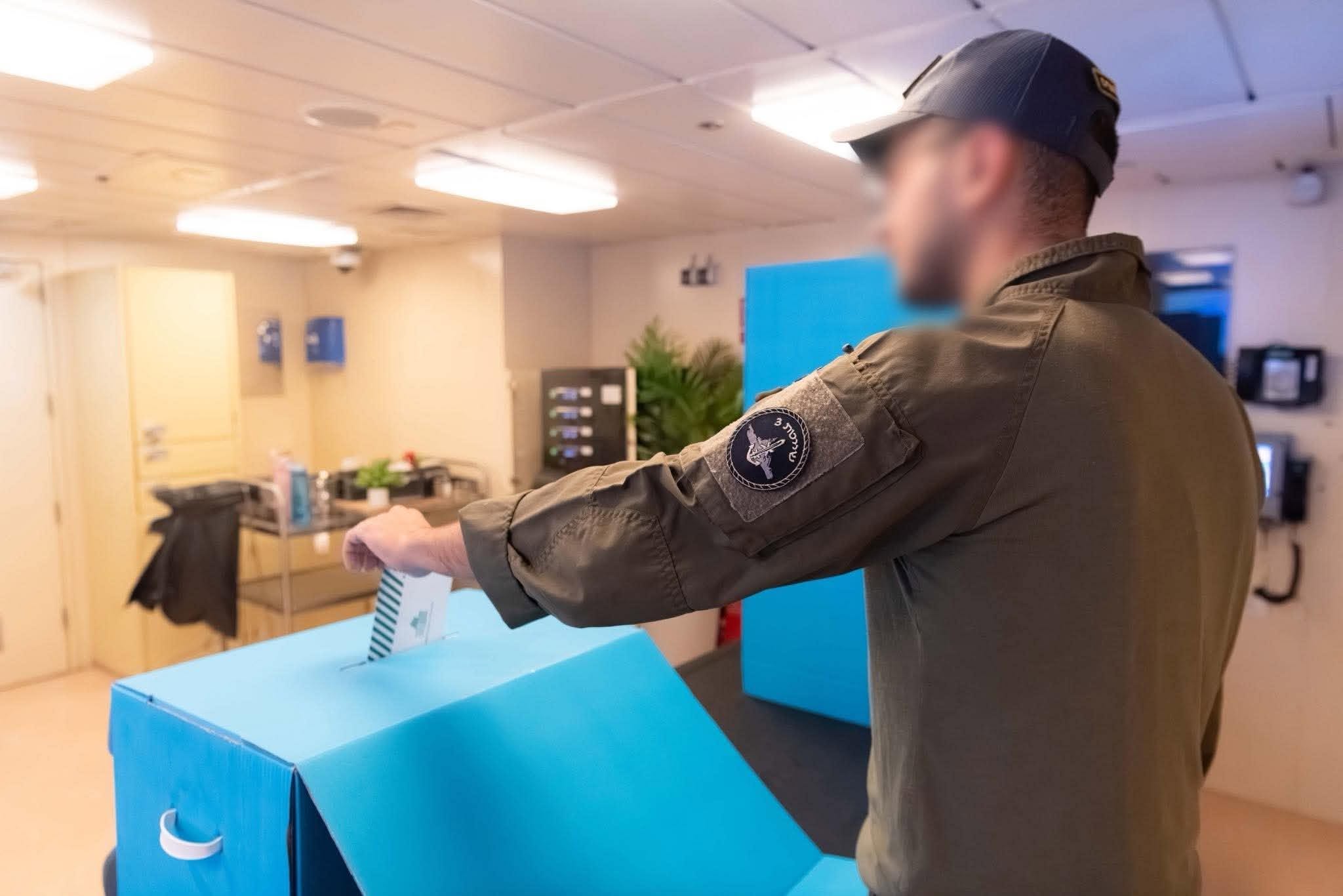 Elezioni Israele, l’unico “regime” al voto anche in guerra: 850 seggi per i sold