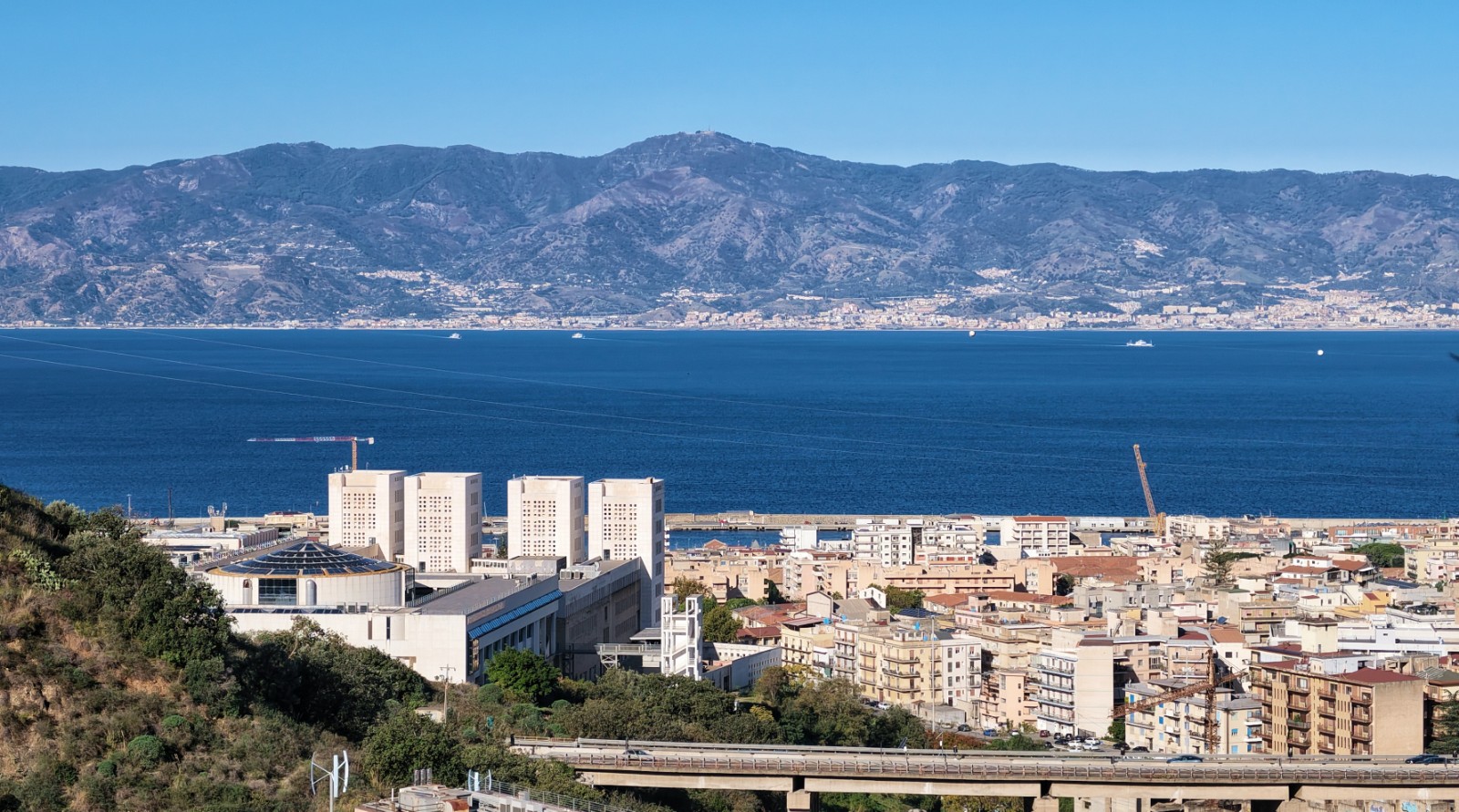Stretto di Messina dall’alto (2)