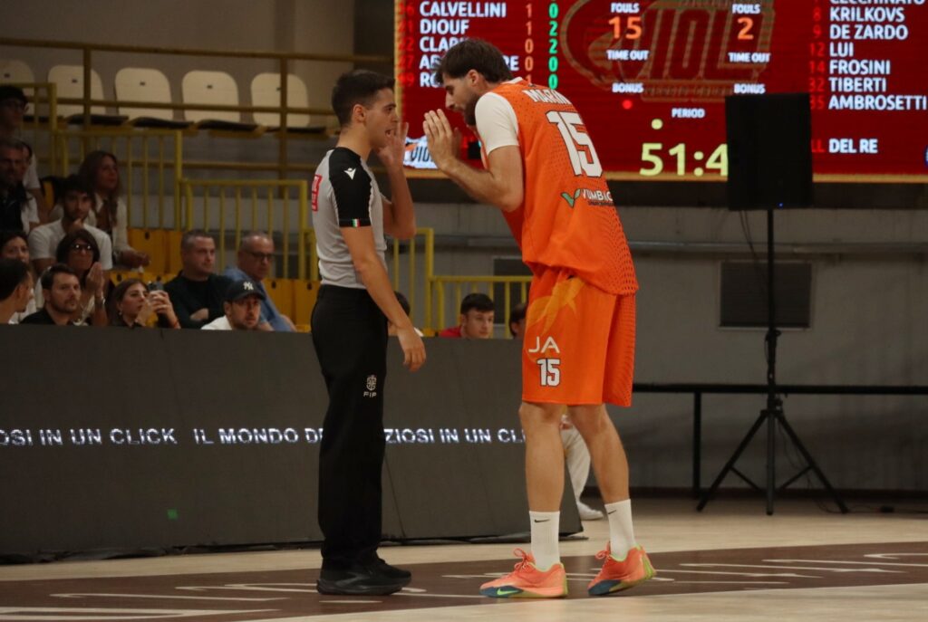 Leonardo Marini protesta arbitro