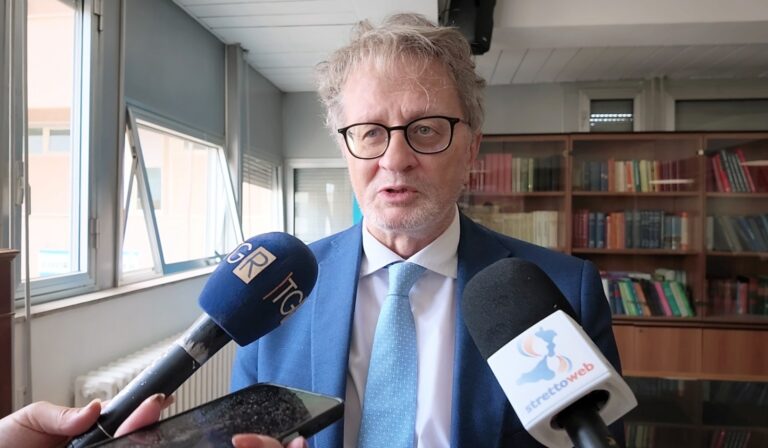 Reggio Calabria, il direttore Costarella incontra i pazienti al GOM: “serve un centro dialisi cittadino” | FOTO e INTERVISTE
