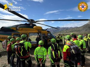 esercitazione guardia di finanza soccorso alpino castrovillari