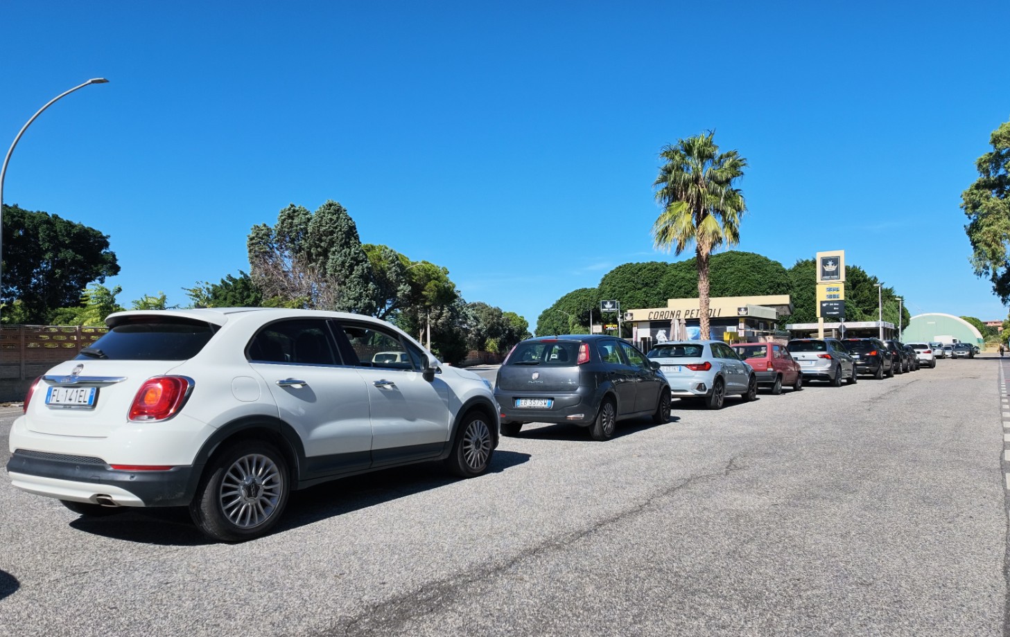 file distributori crisi carburante (7)