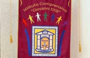 gonfalone scuola giovanni xxiii villa san giovanni