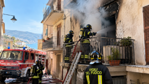 incendio vigili fuoco