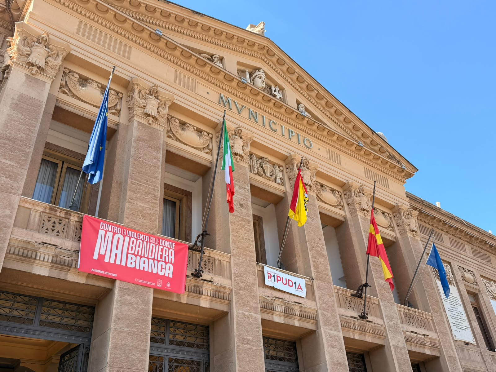 “Mai bandiera bianca”: Messina aderisce alla campagna nazionale contro la violen